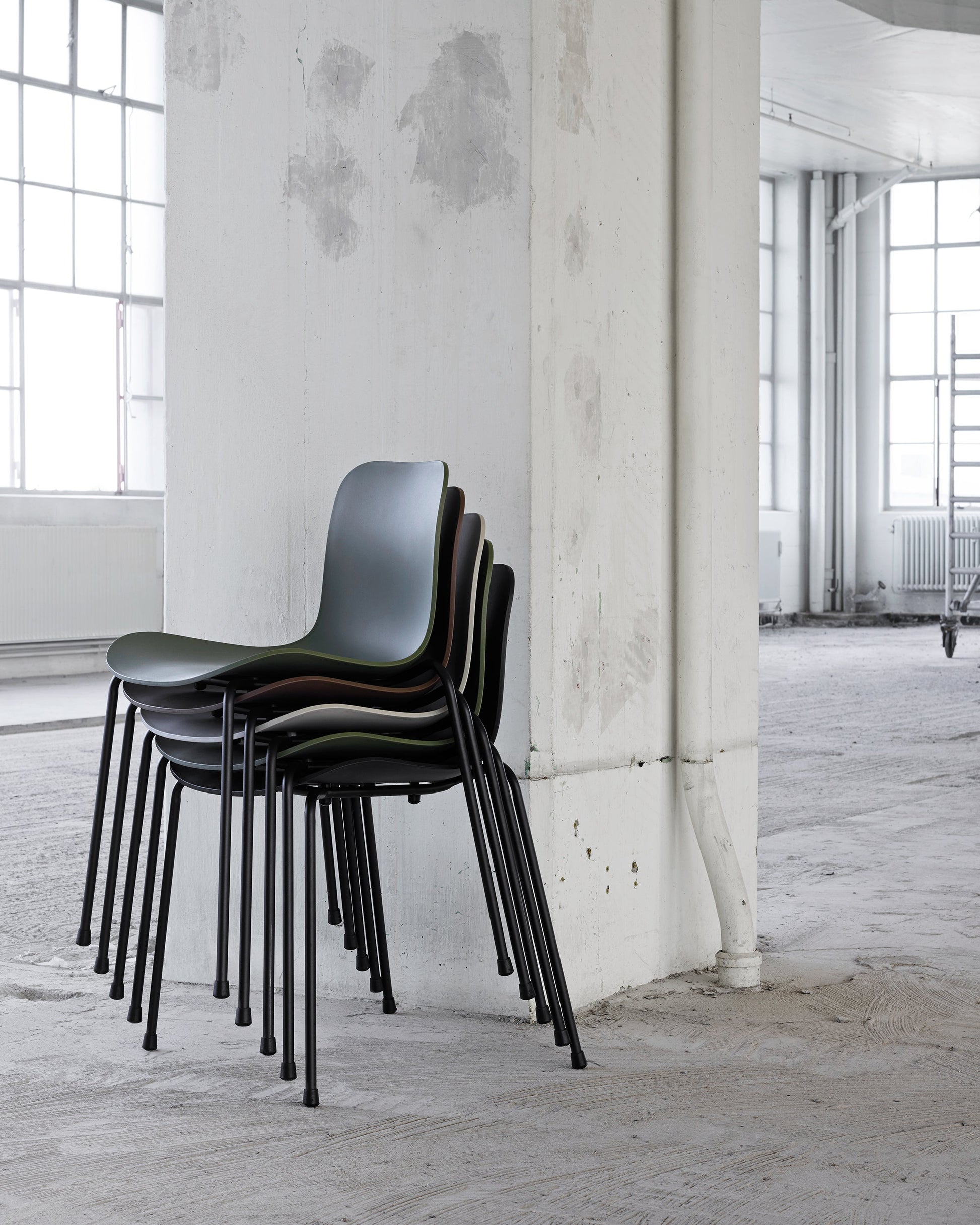 Langue Chair Black Steel | Polypropylene