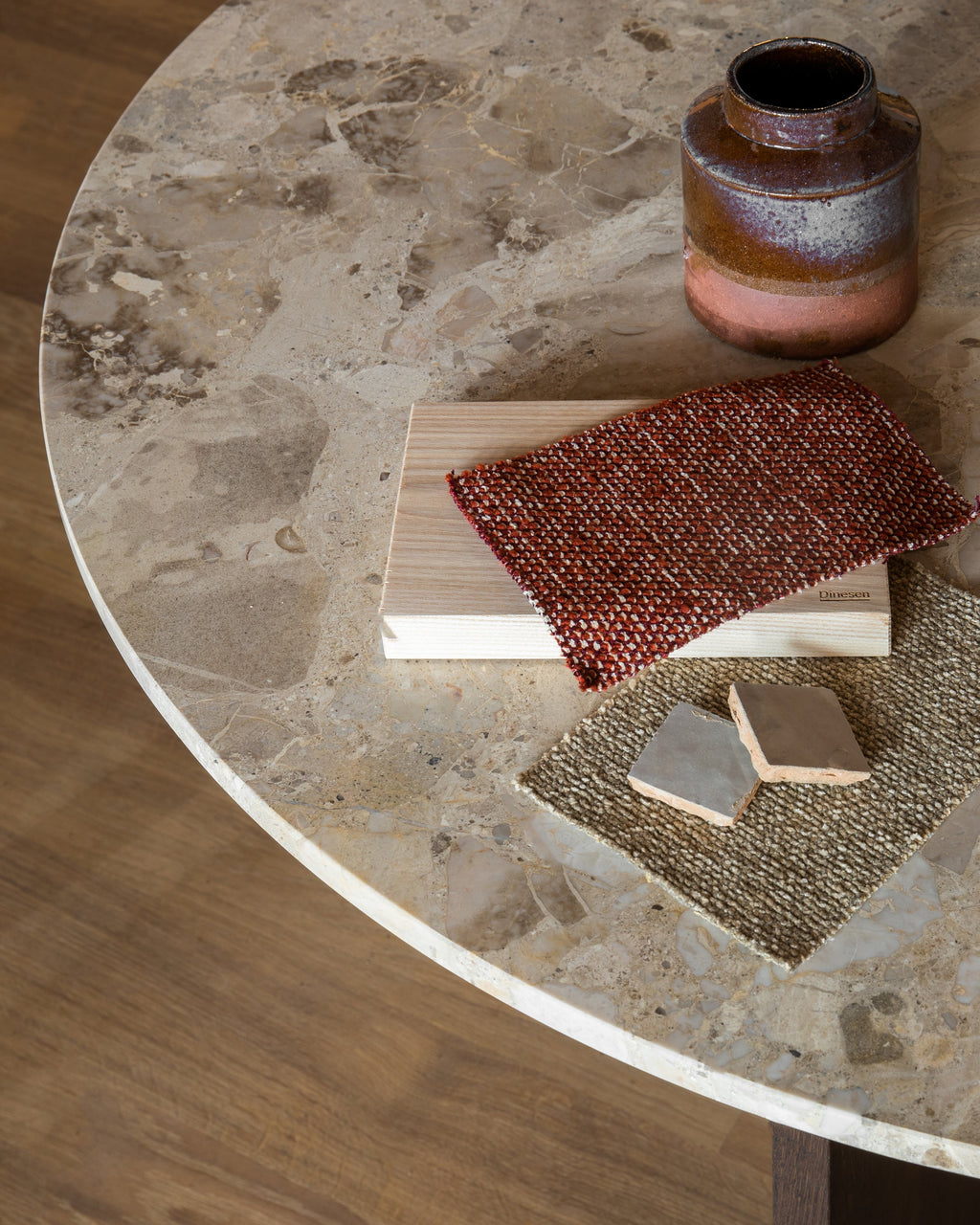 Androgyne Dining Table | Round