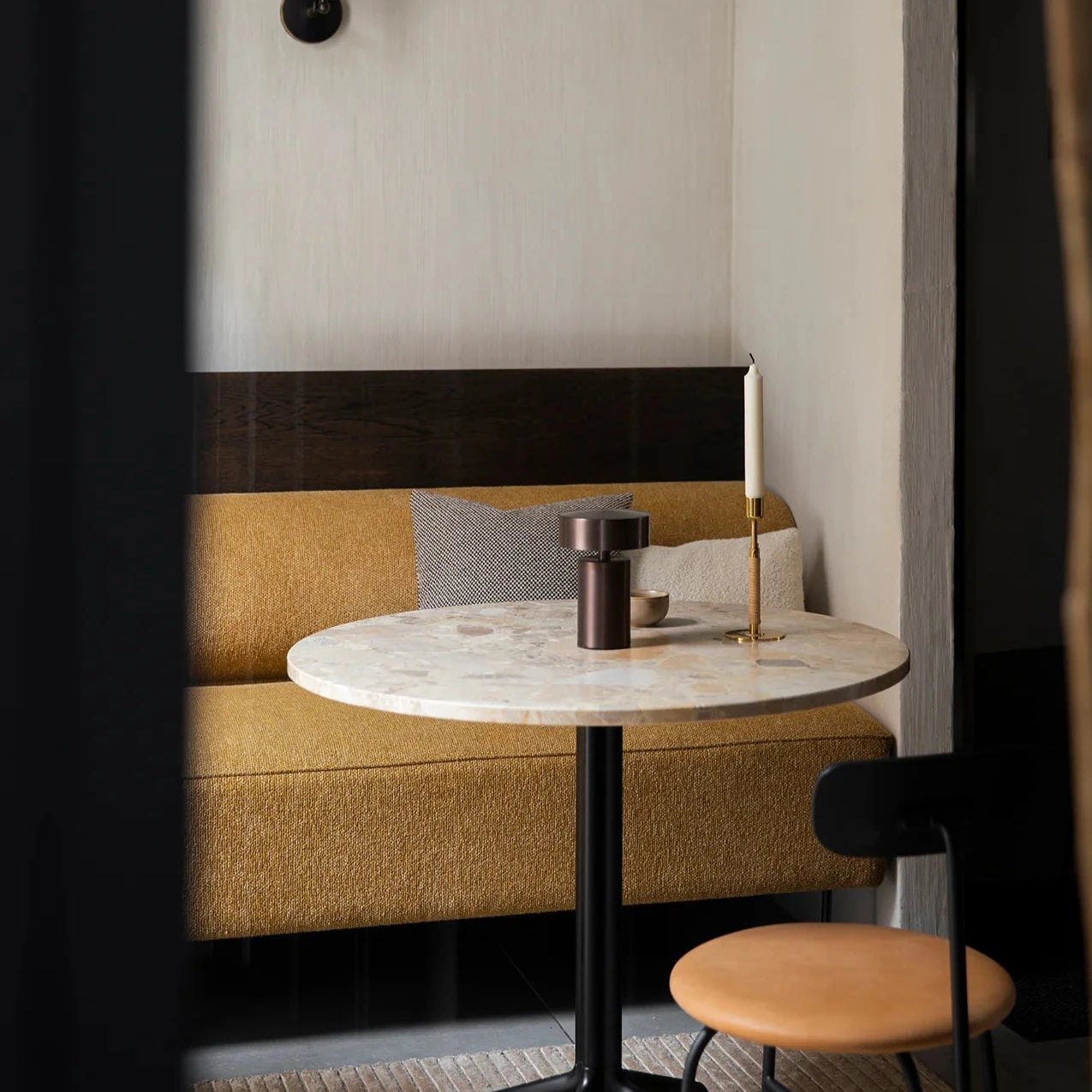 COLUMN TABLE LAMP, PORTABLE