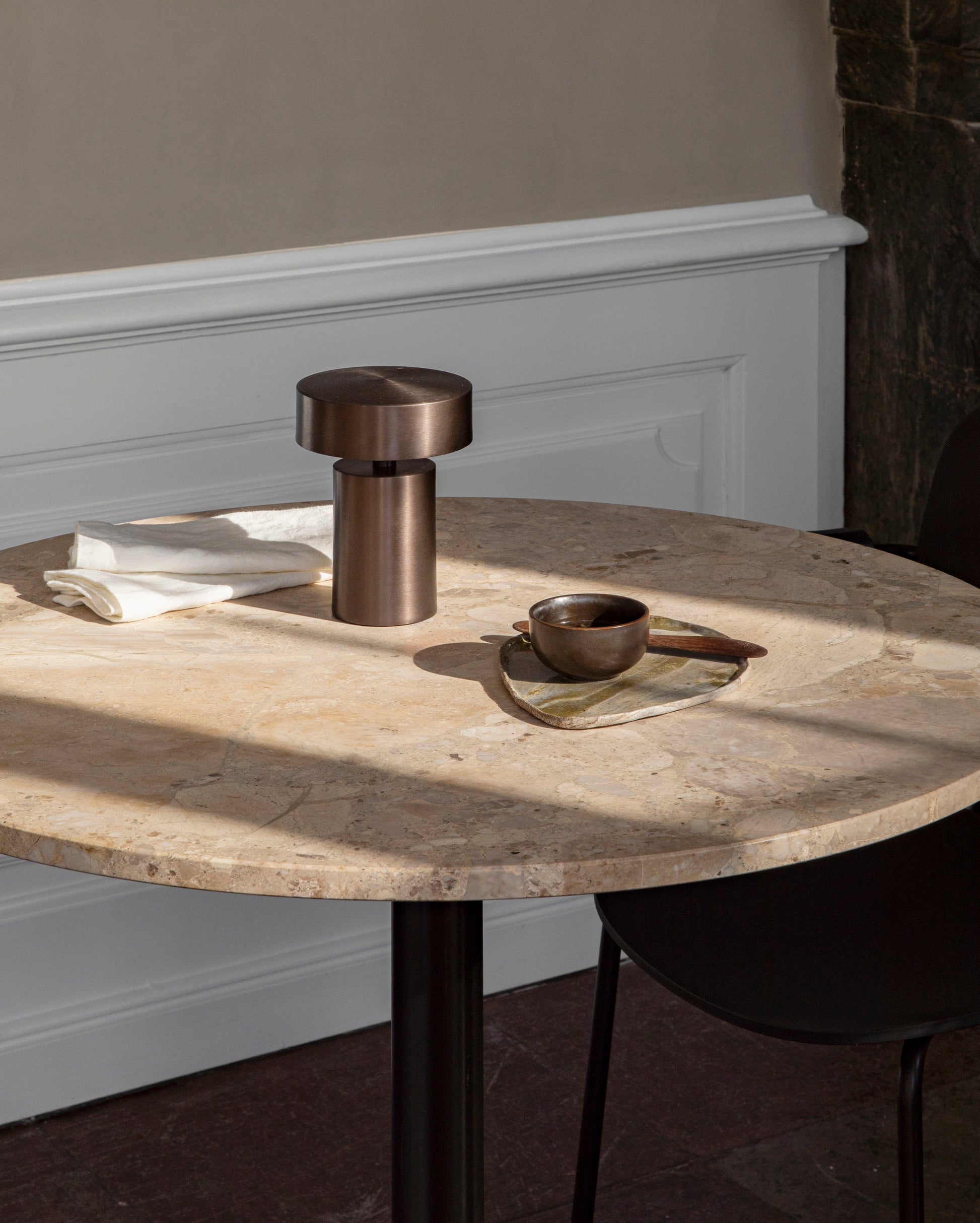 COLUMN TABLE LAMP, PORTABLE / Bronzed Aluminium