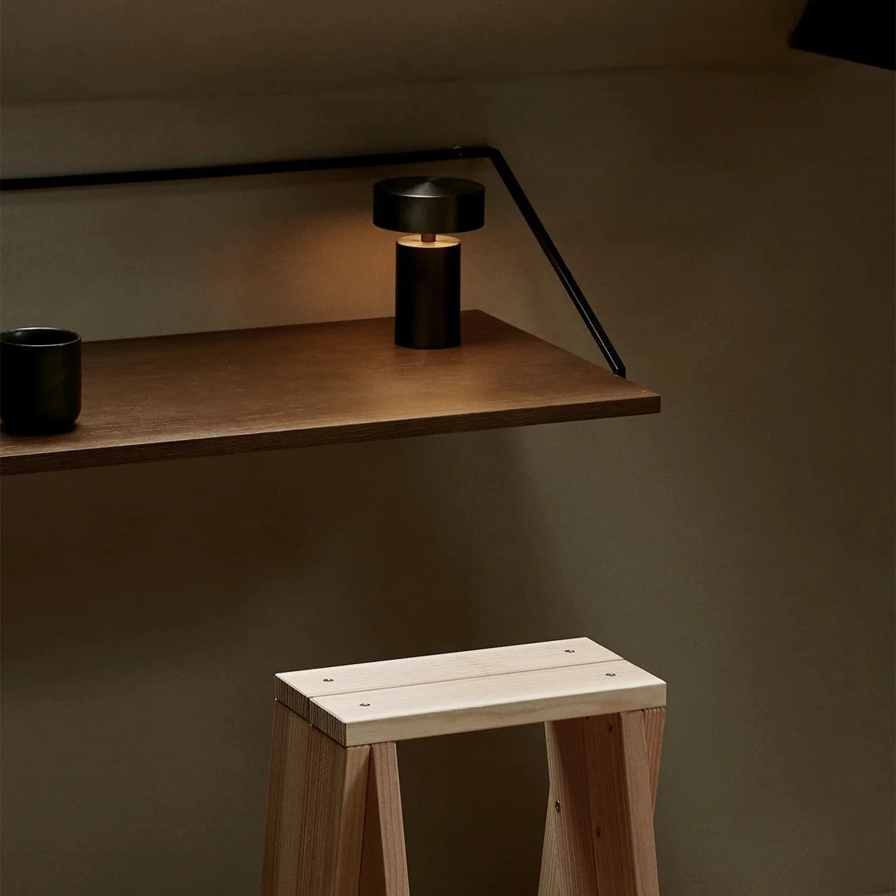 COLUMN TABLE LAMP, PORTABLE