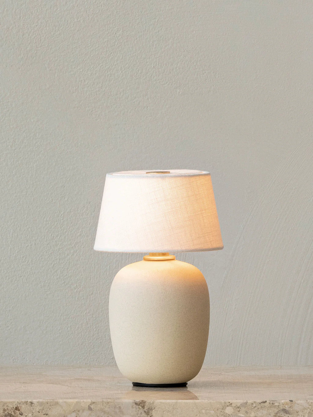 TORSO TABLE LAMP, PORTABLE - BLACK