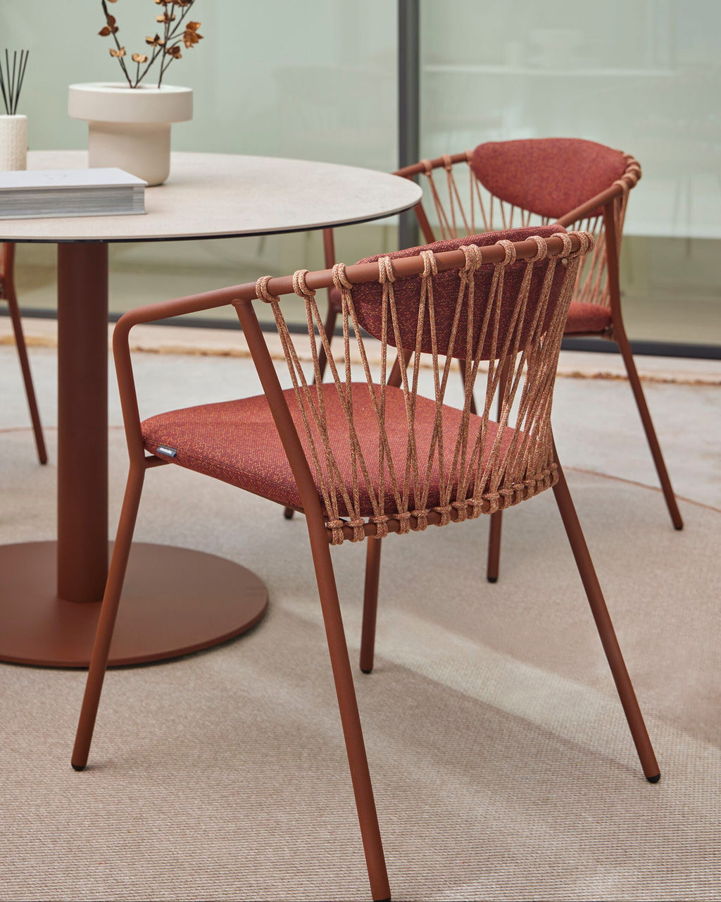BAGA Chair / Two-pieces Upholstery