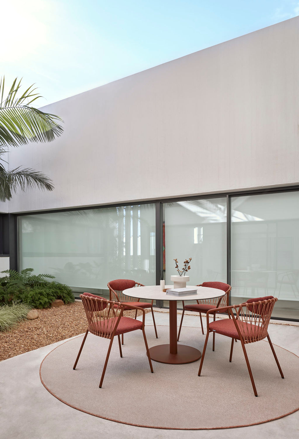 BAGA Chair / Two-pieces Upholstery