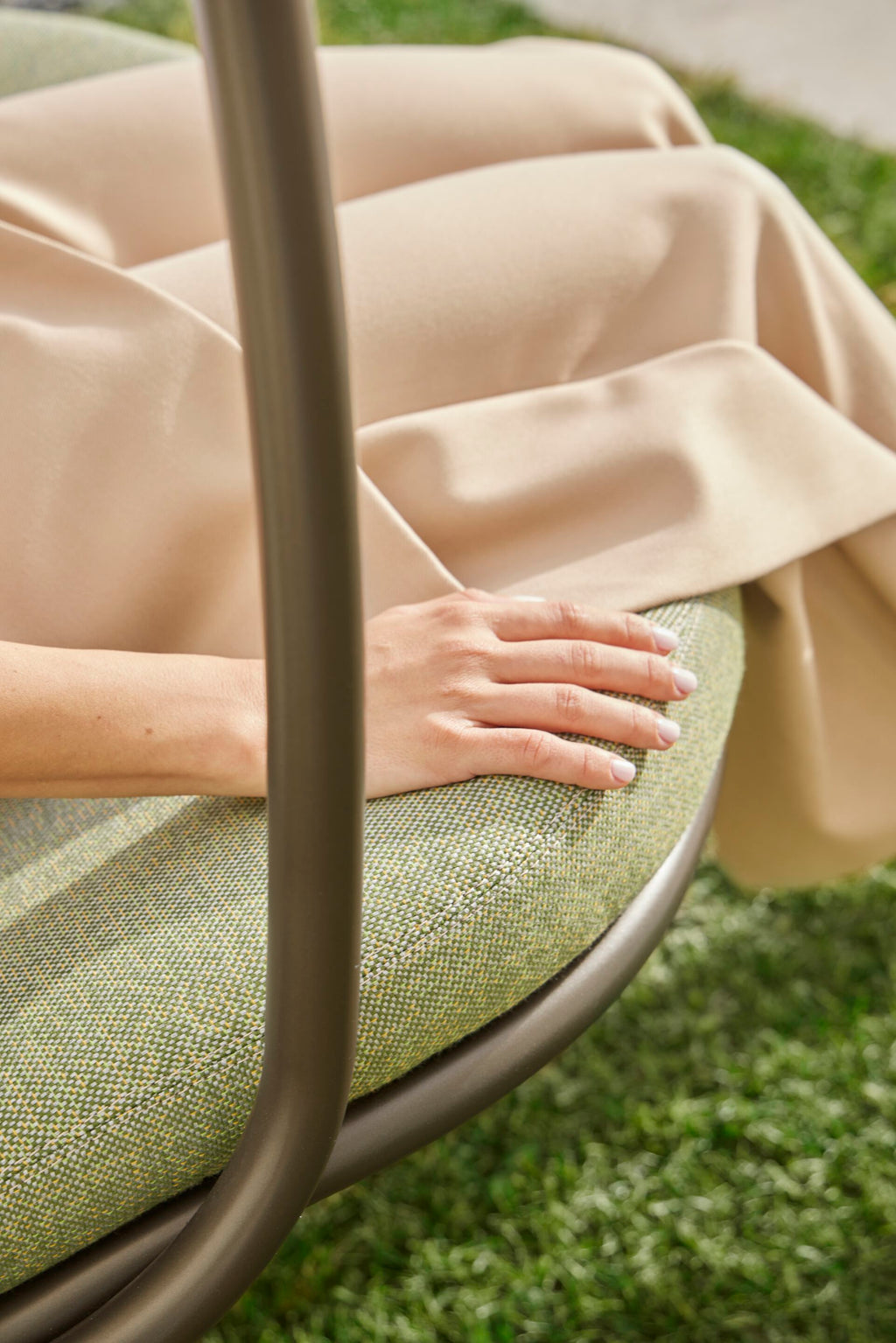 NIU / Metal Garden Armchair