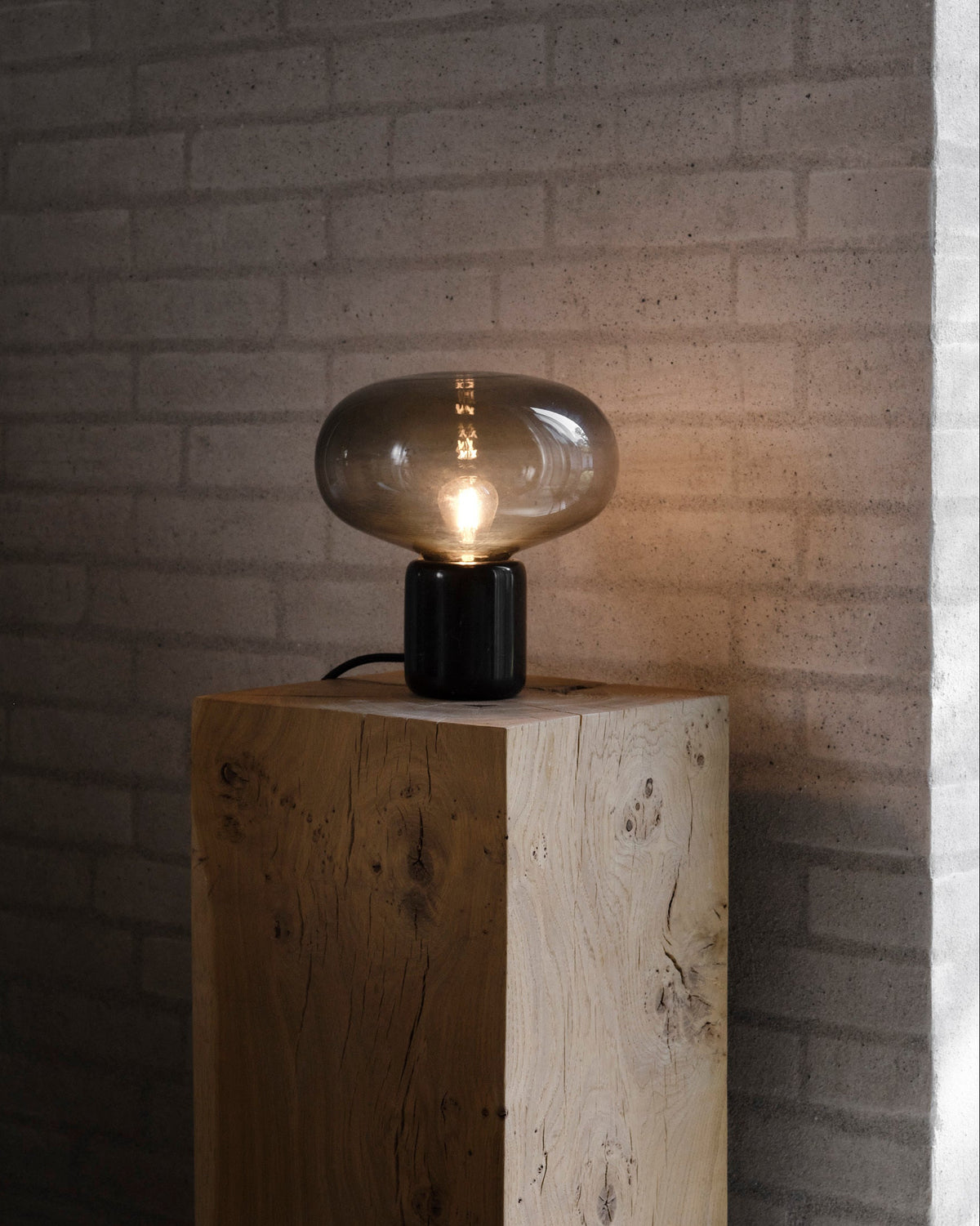 Karl-Johan Table Lamp