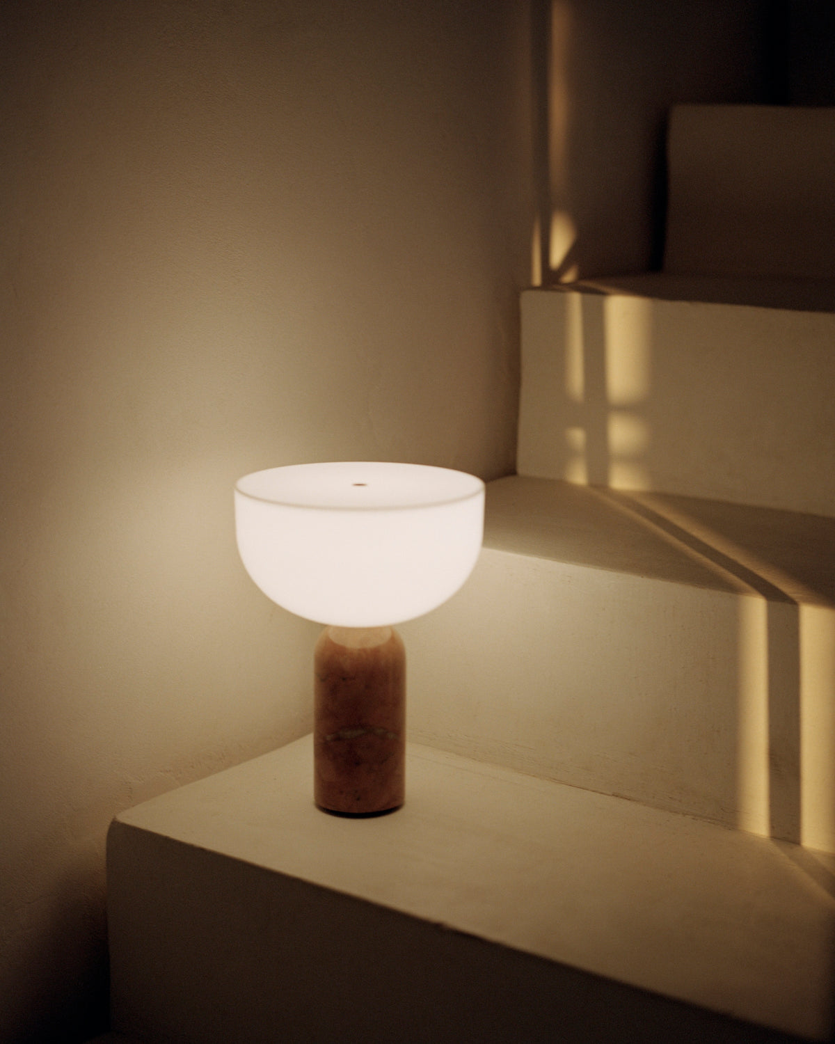 Kizu Table Lamp | Portable