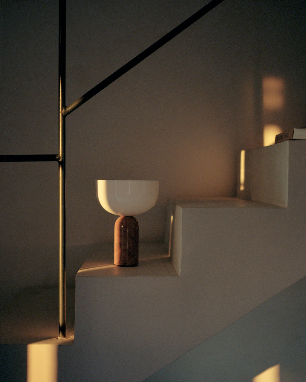 Kizu Table Lamp | Portable
