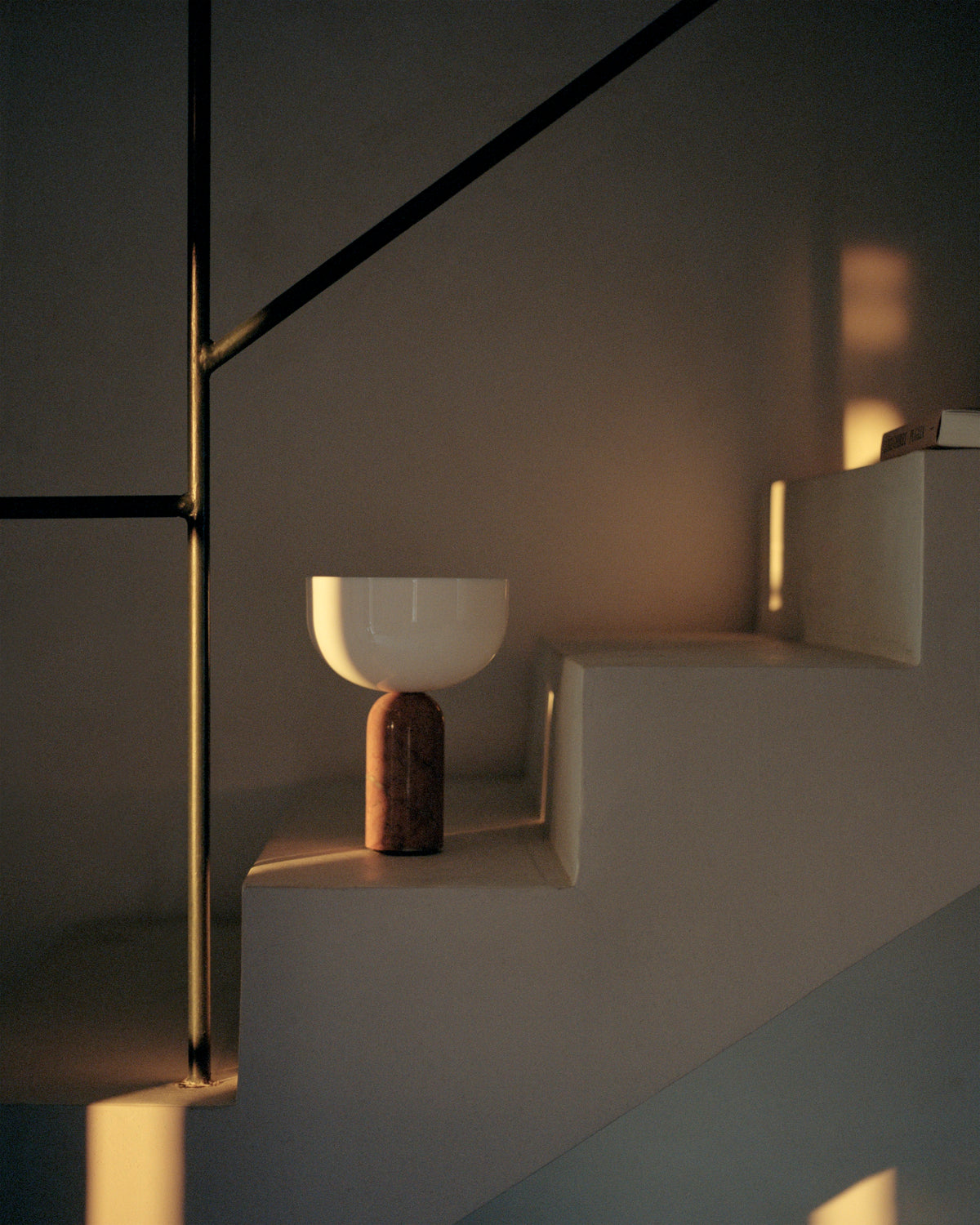 Kizu Table Lamp | Portable
