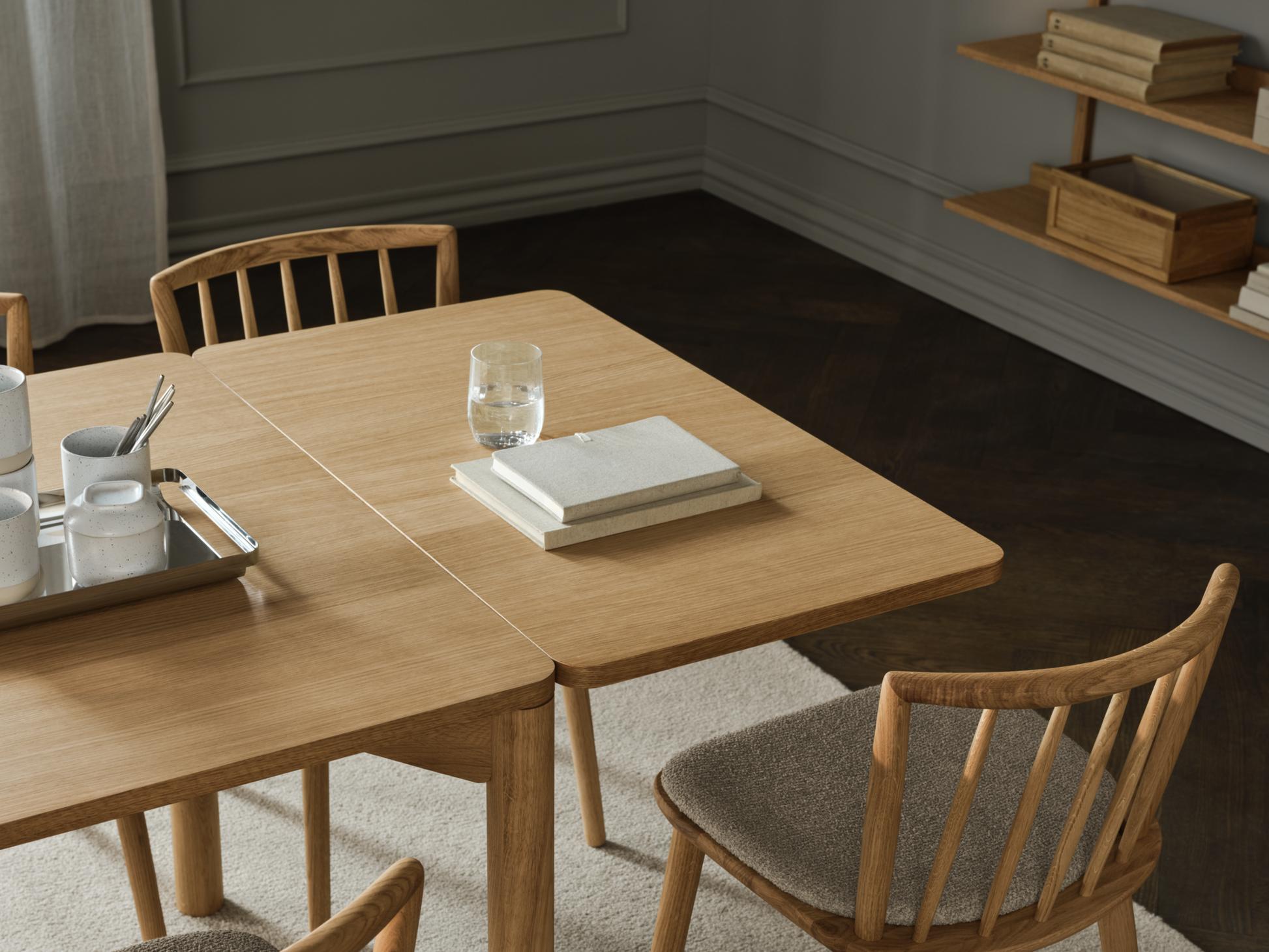 Pana Dining Table