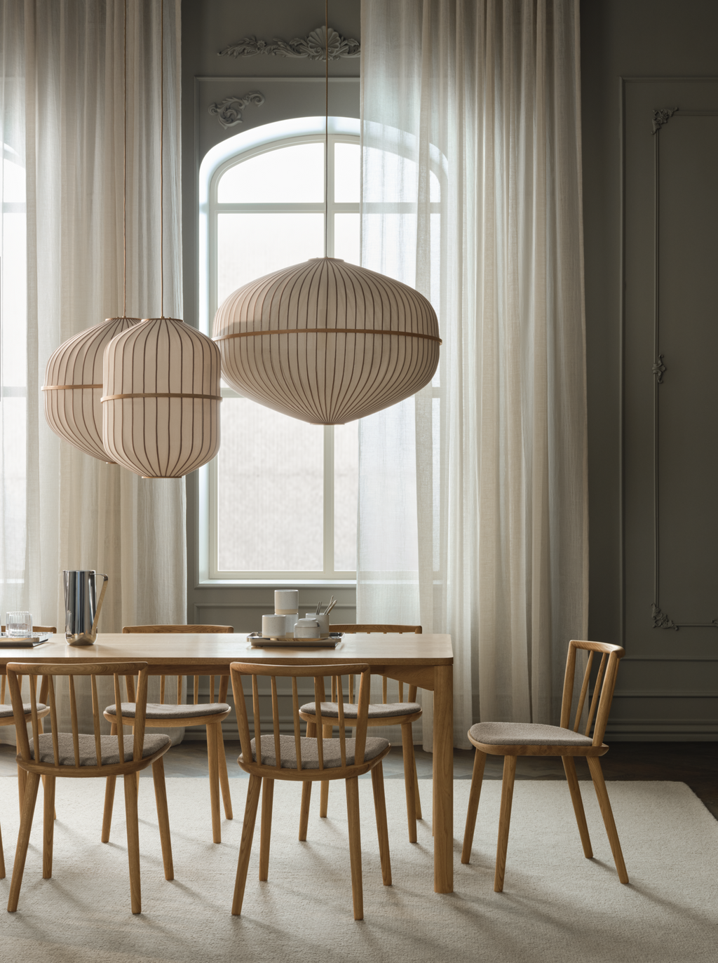Pana Dining Table
