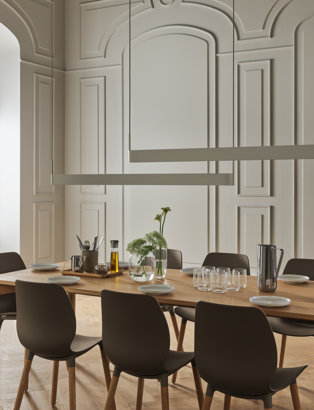 Pana Dining Table