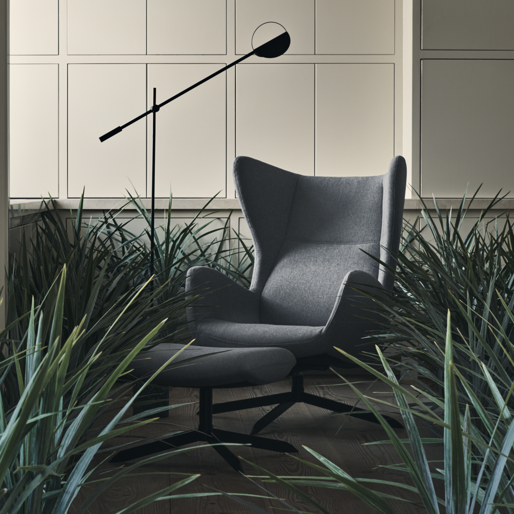 Solo Armchair