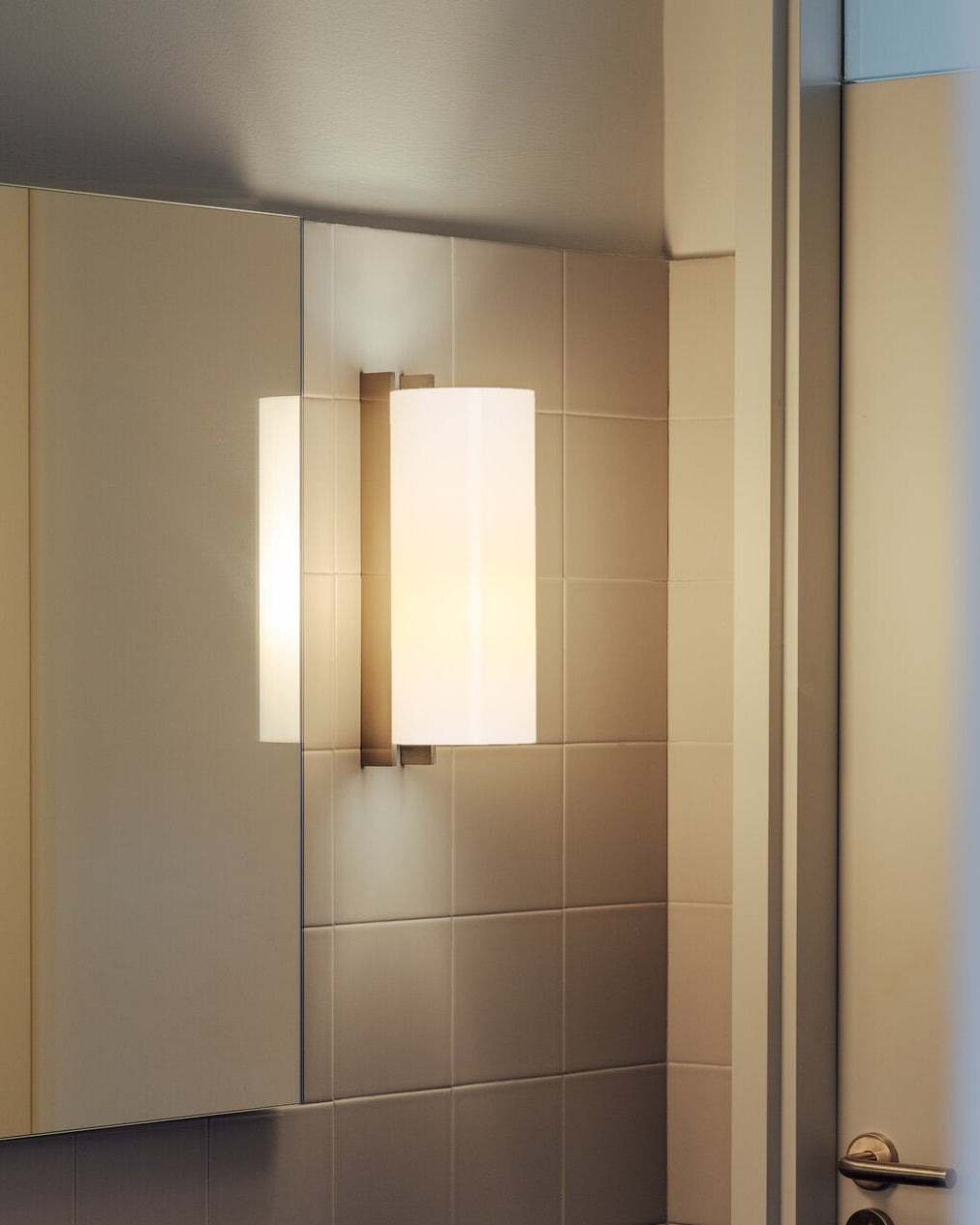 TMM Wall Lamp | Metálico
