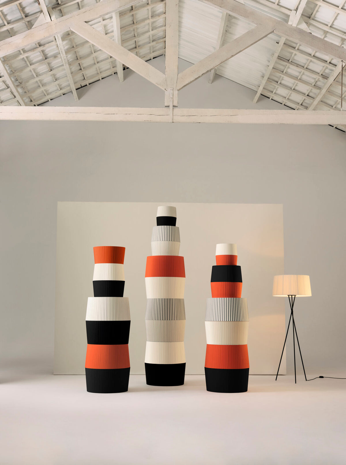 Trípode Floor Lamp