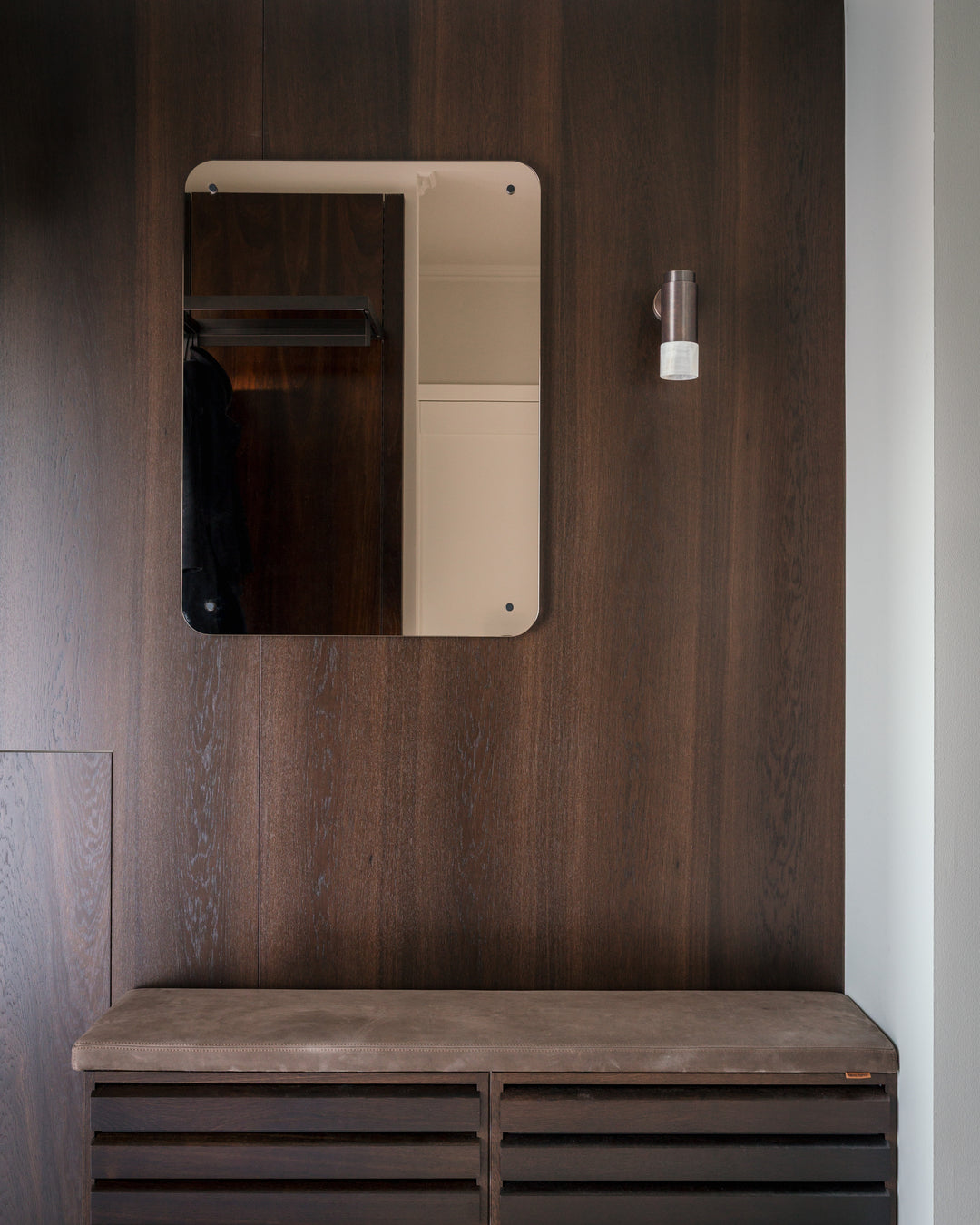 Donya Pivot Wall Lamp