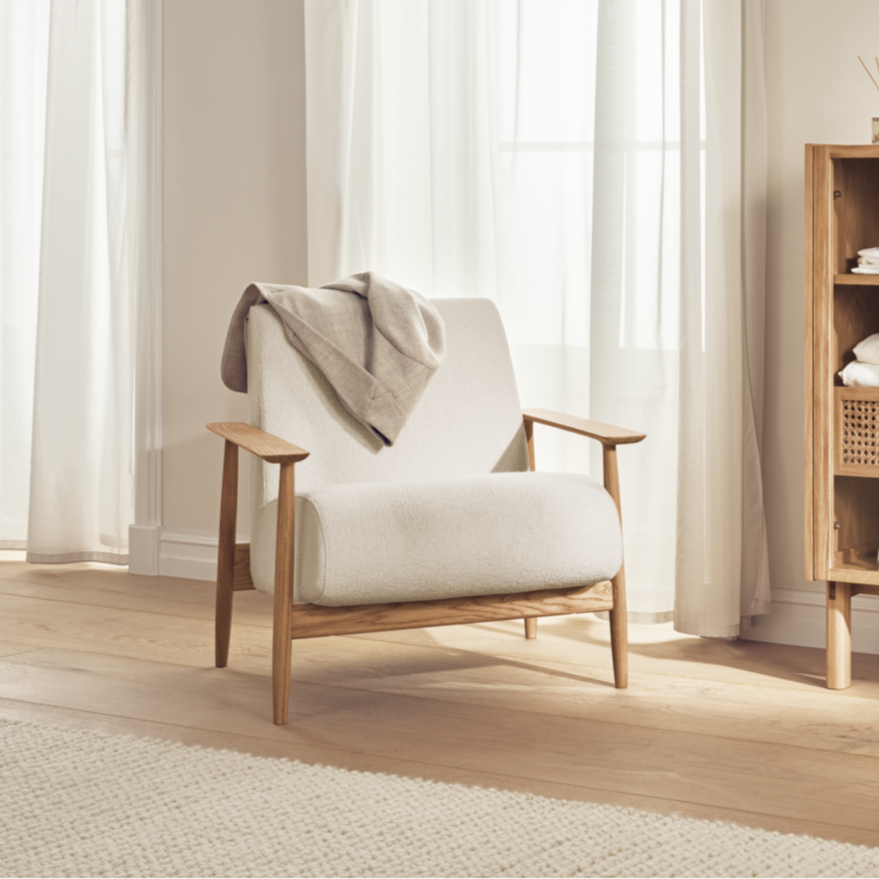 Visti Armchair