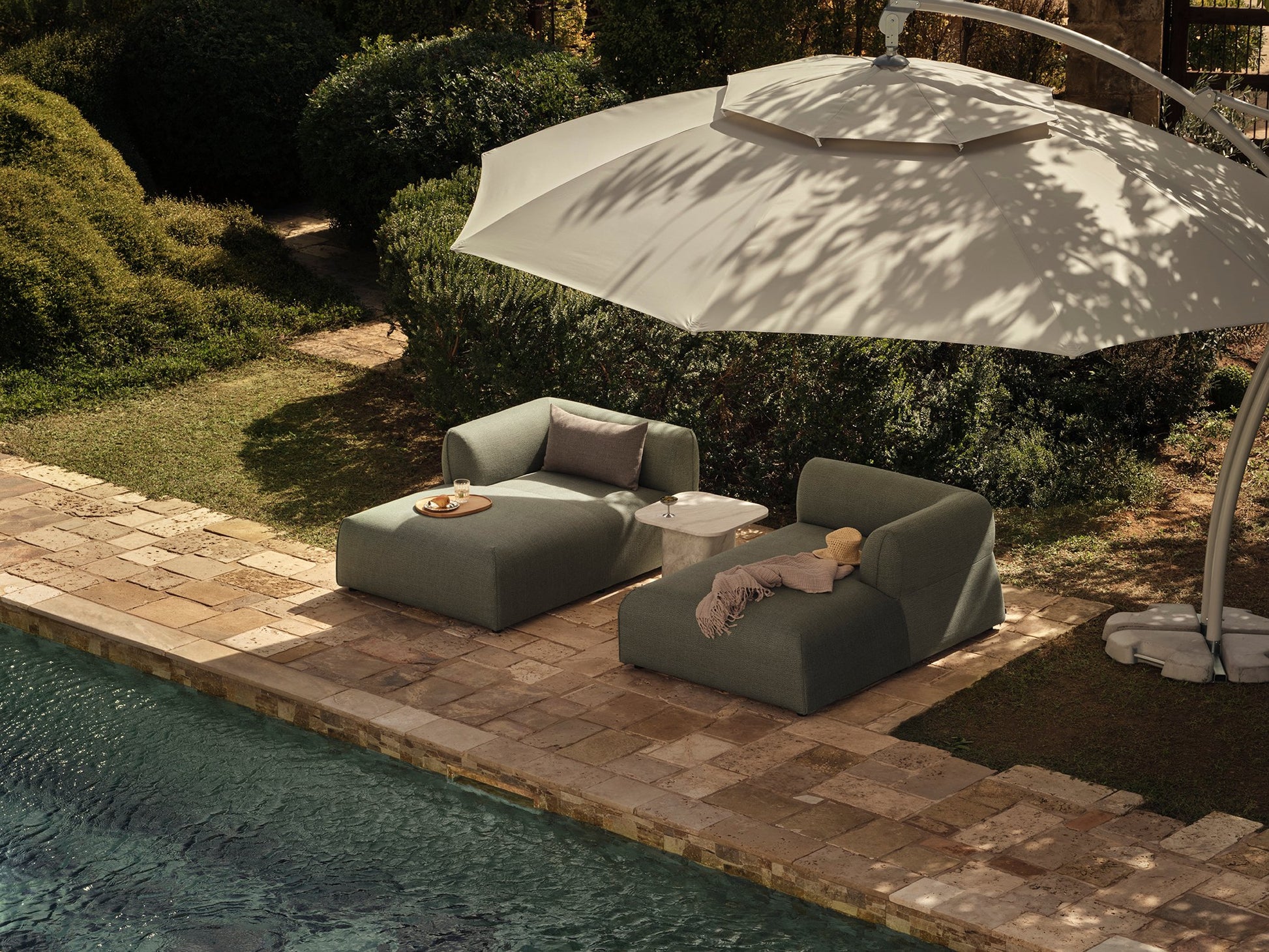 Arke Garden Sofa, 2 modules - 180 x 95 cm