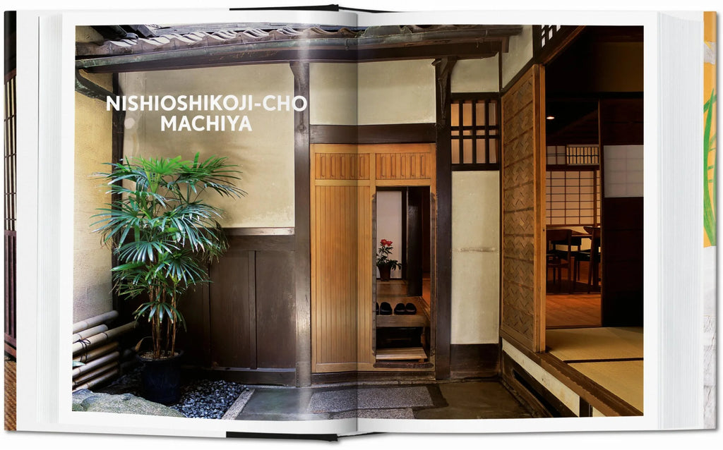 Living in Japan. 45th Ed.