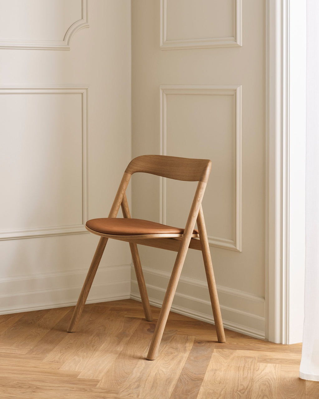 Fenri Upholstered Dining Chair