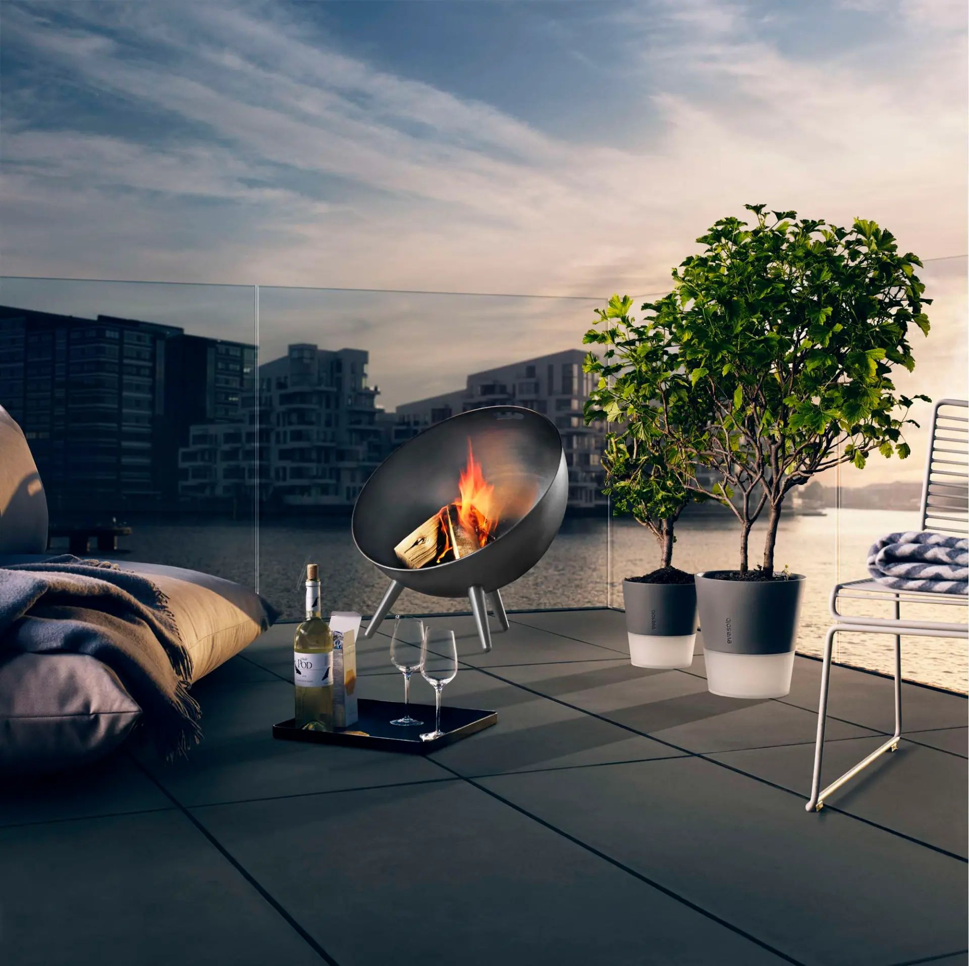 Eva Solo - FIREGLOBE FIRE PIT - 64 CM - BLACK