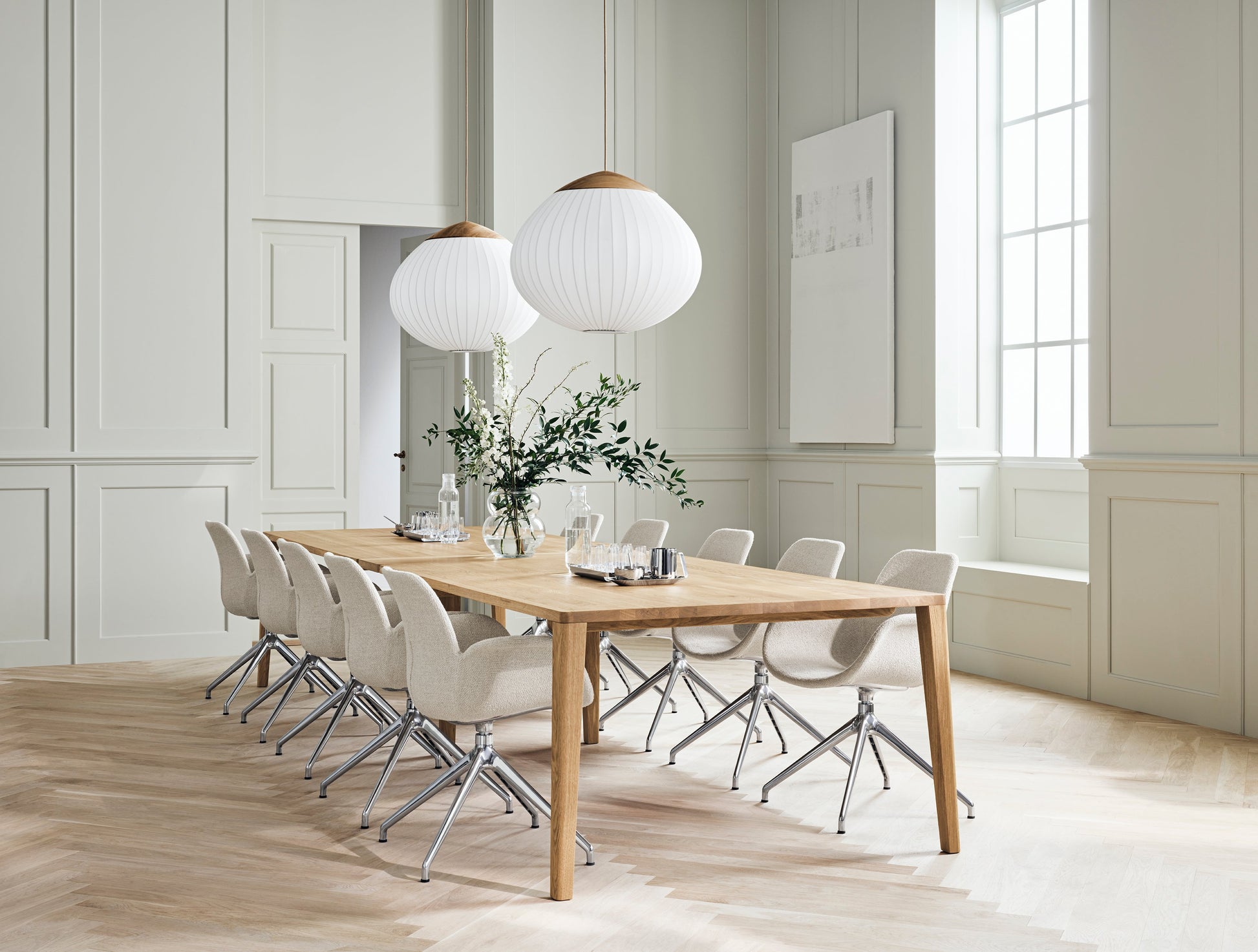 Graceful Grand Table / 390 x 120 cm, 30 mm w. Cable Management, Oiled oak, Solid