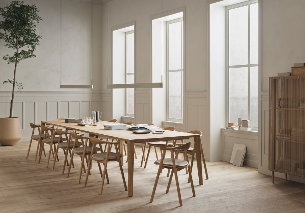 Graceful Grand Table / 390 x 120 cm, 30 mm w. Cable Management, Oiled oak, Solid