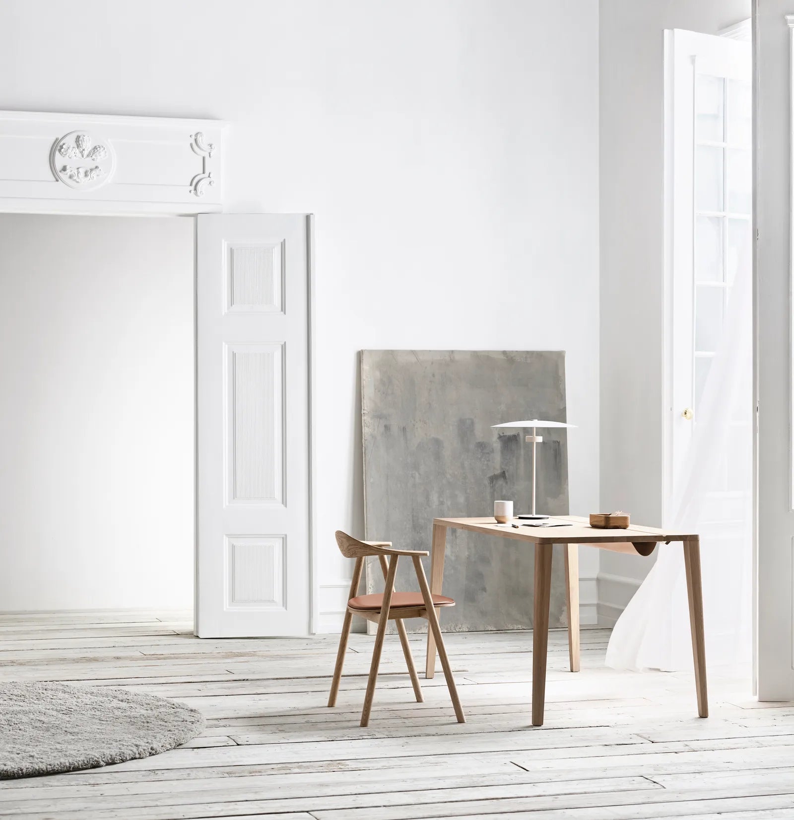 Graceful Desk