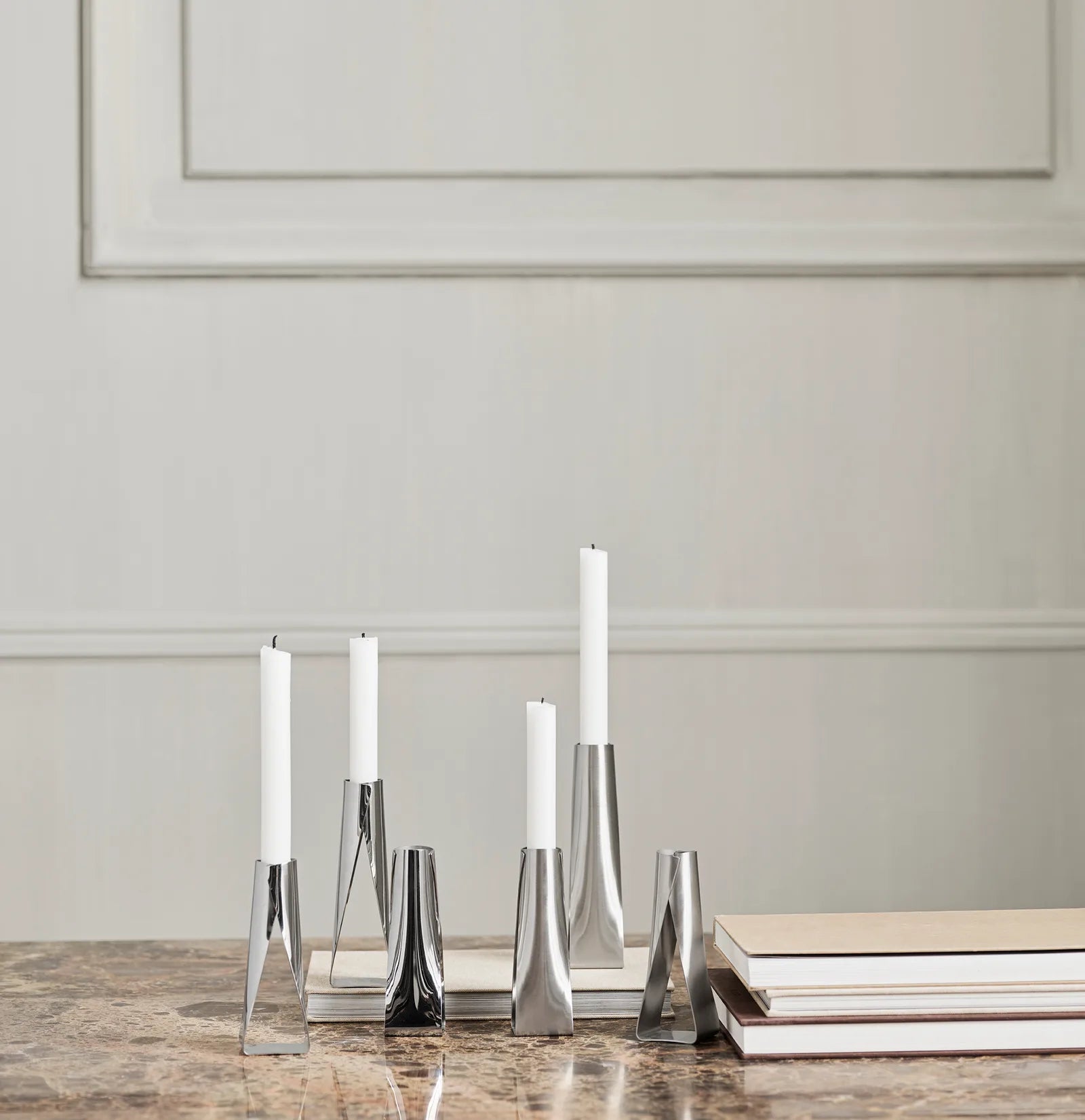 Lily Candleholder H18 cm