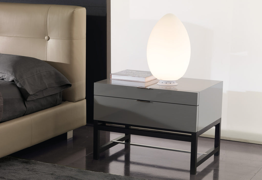 Uovo Table Lamp
